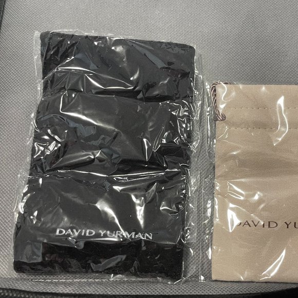 David Yurman - Cable Bracelet - Black Onyx with 18K Yellow Gold - Picture 9 of 10